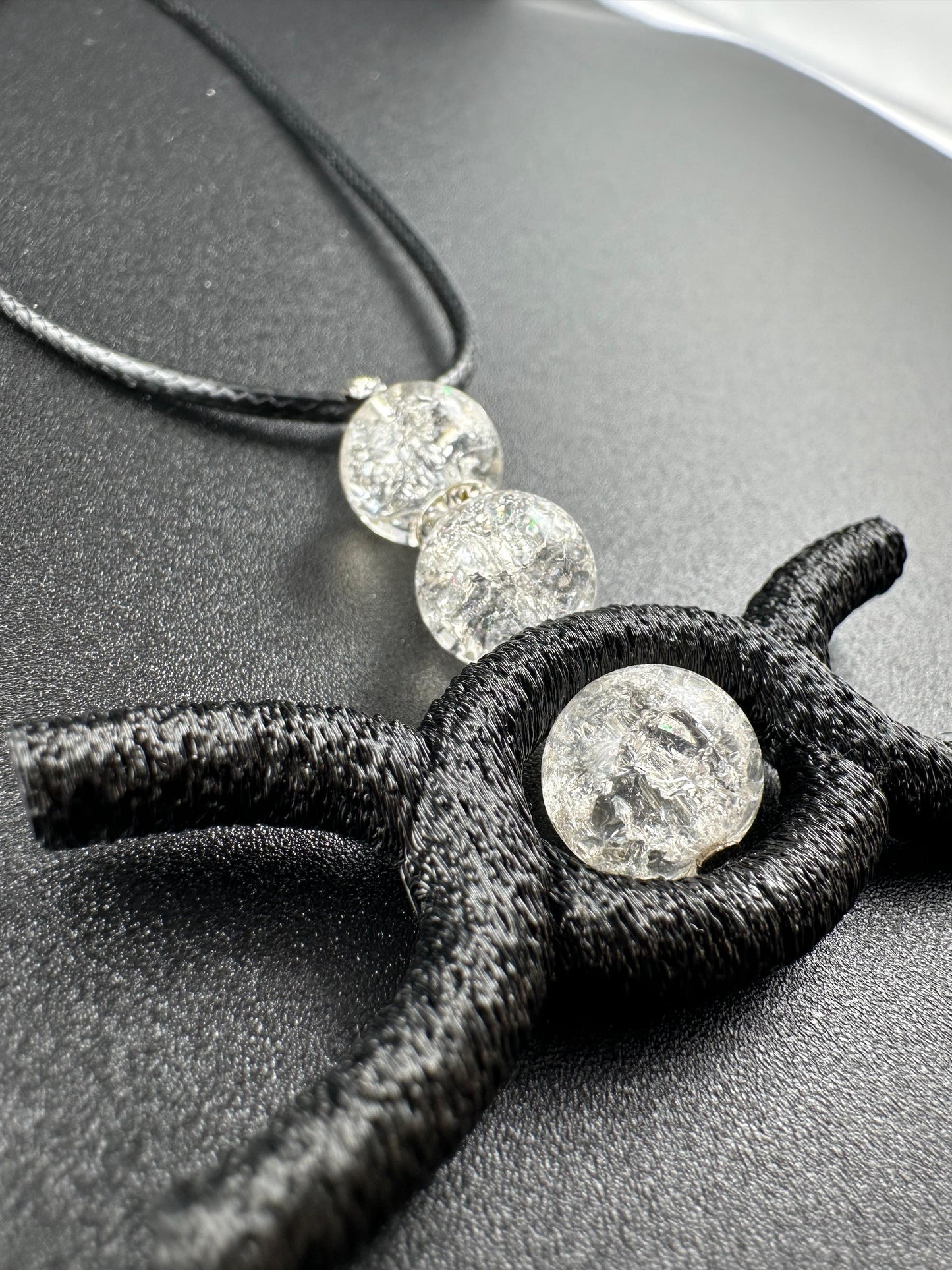 Gioiello dei quindici filamenti quantici